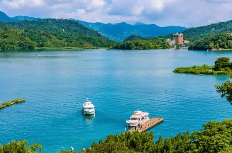 马英九机场发言哽咽，连续13天行程创记录，两岸面临重大关键节点！