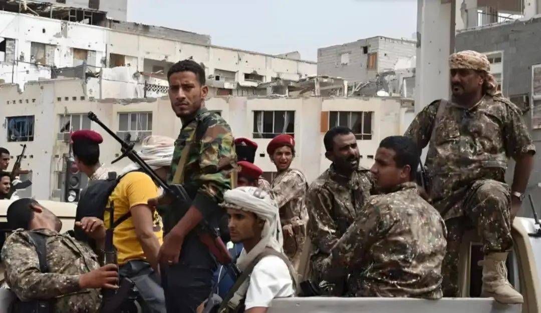 28:606,哈梅内伊被要求罢免,亲美派开始冒险,内奸被处以绞刑