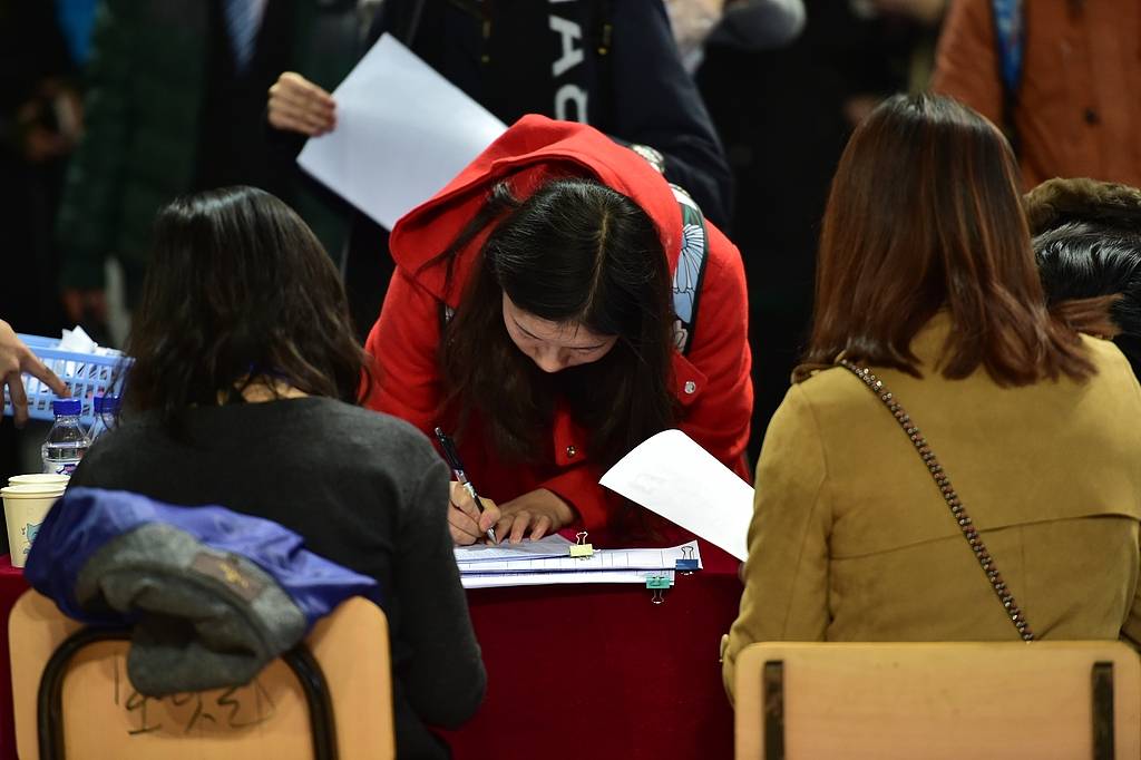 民办中学新聘教师未入职就被炒,不能“自认倒霉”