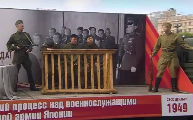 离谱!俄罗斯把日本雇佣兵俘虏关笼子里游街示众?和中国有关系?