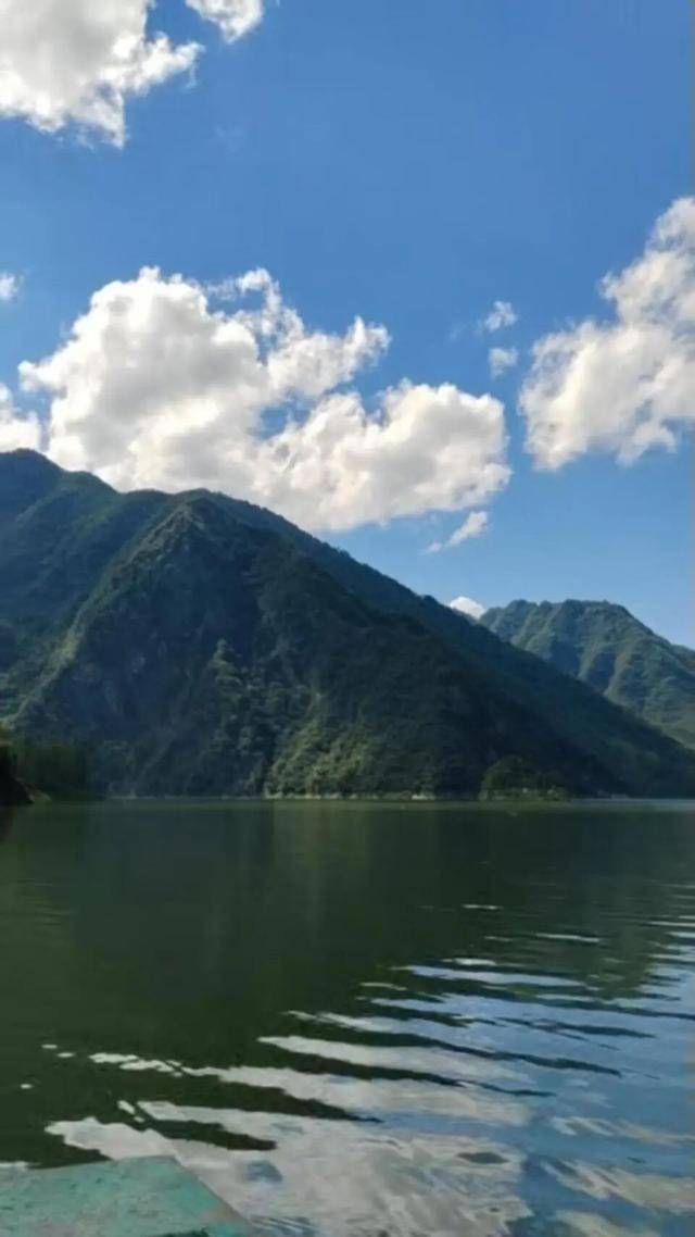 湖北一身家数千万元老板乘快艇到水库钓鱼落水失踪，搜寻14天仍未找到！当地公安：已展开调查