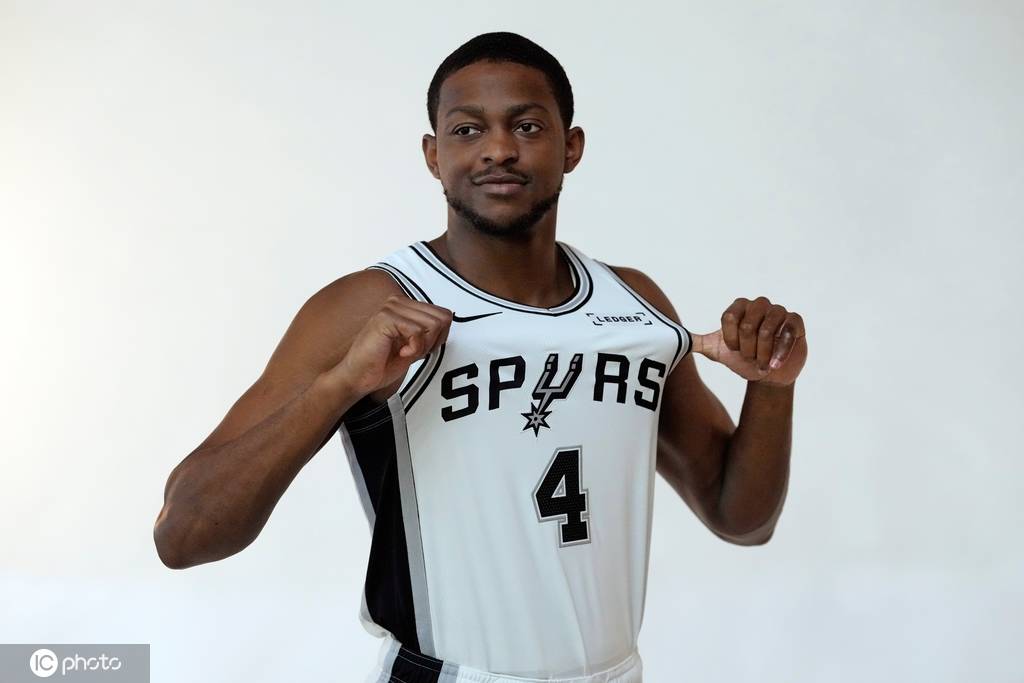 30天30队马刺:文班化解血栓危机 重建又遇三PG难题