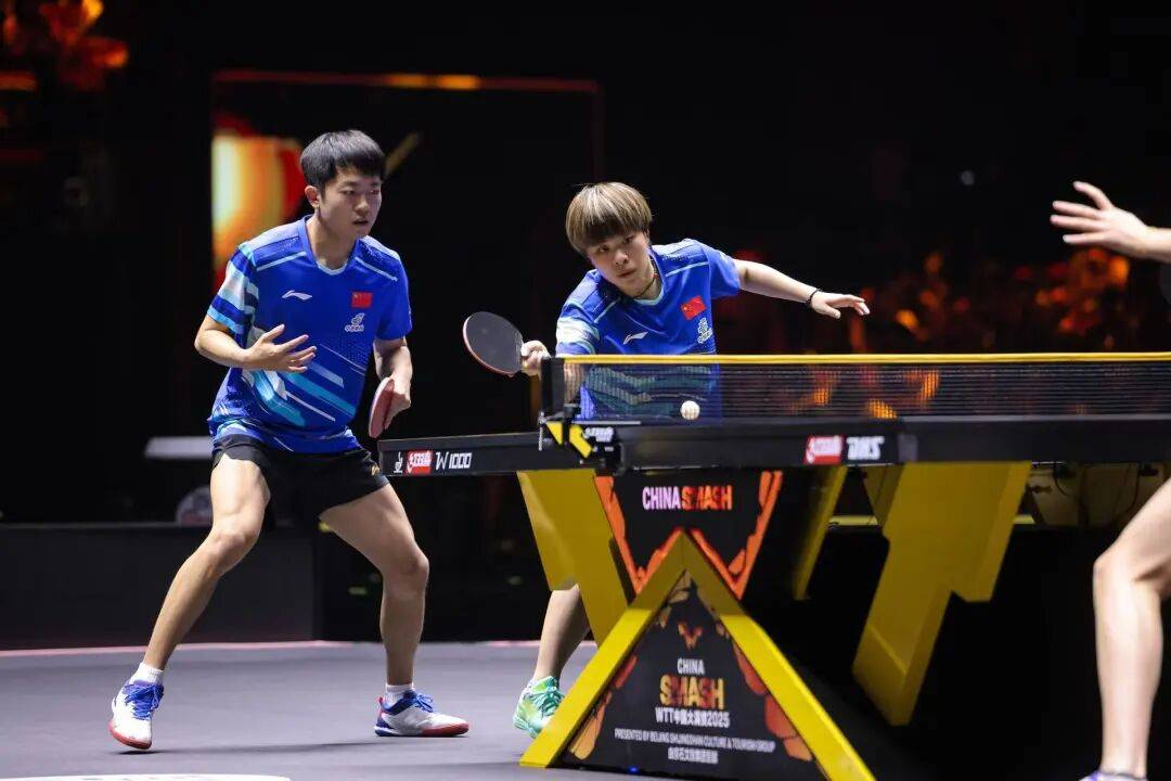 国乒提前锁定混双冠军，男、女双打各有3对进4强 | WTT中国大满贯双打
