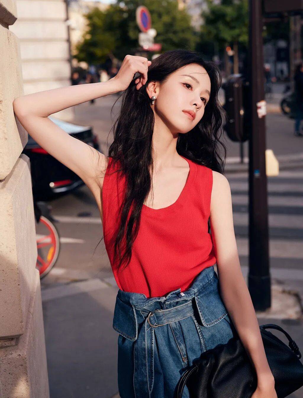 时装周上的女明星,秋冬氛围感一键封顶!