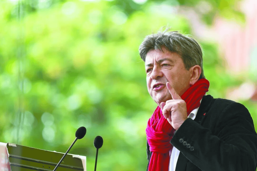 正式组阁不到一天,法国新总理又“旧”了,走马灯还转得下去吗?