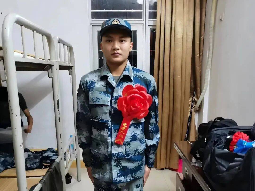 牛!退役半个月,他第三次入伍!