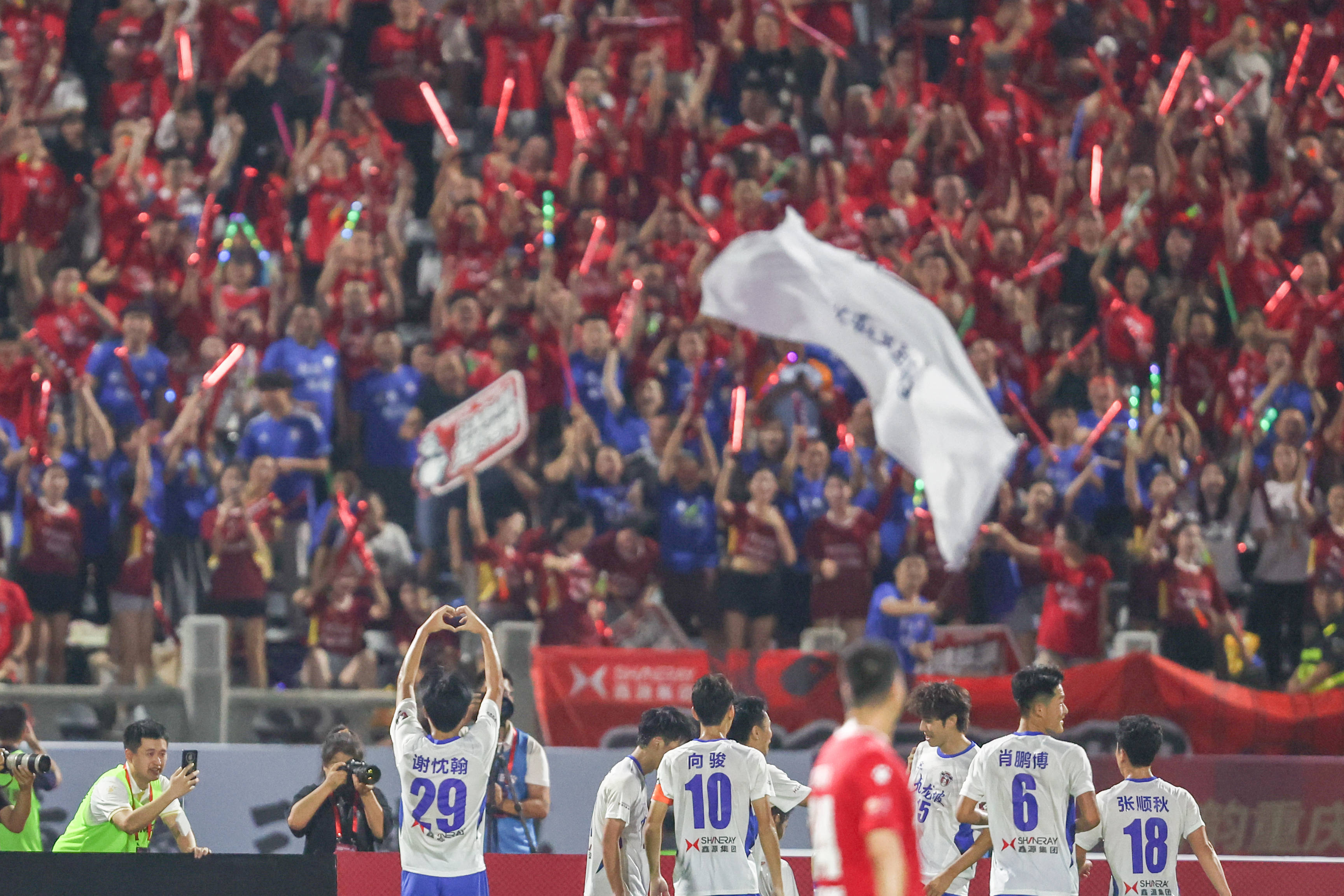 新华社:苏超真能出国脚吗? 业内人士普遍认为很难