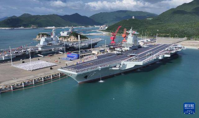 军事专家:新型舰载机停放甲板,表明福建舰入列即具备战斗力